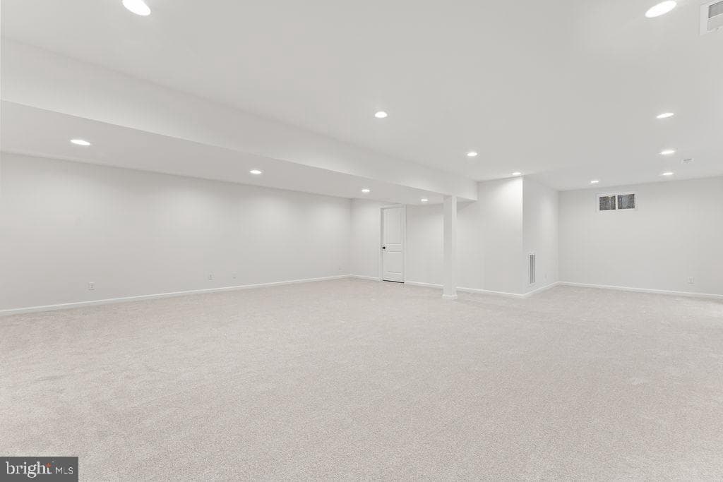 145 Everett Lane photo 42