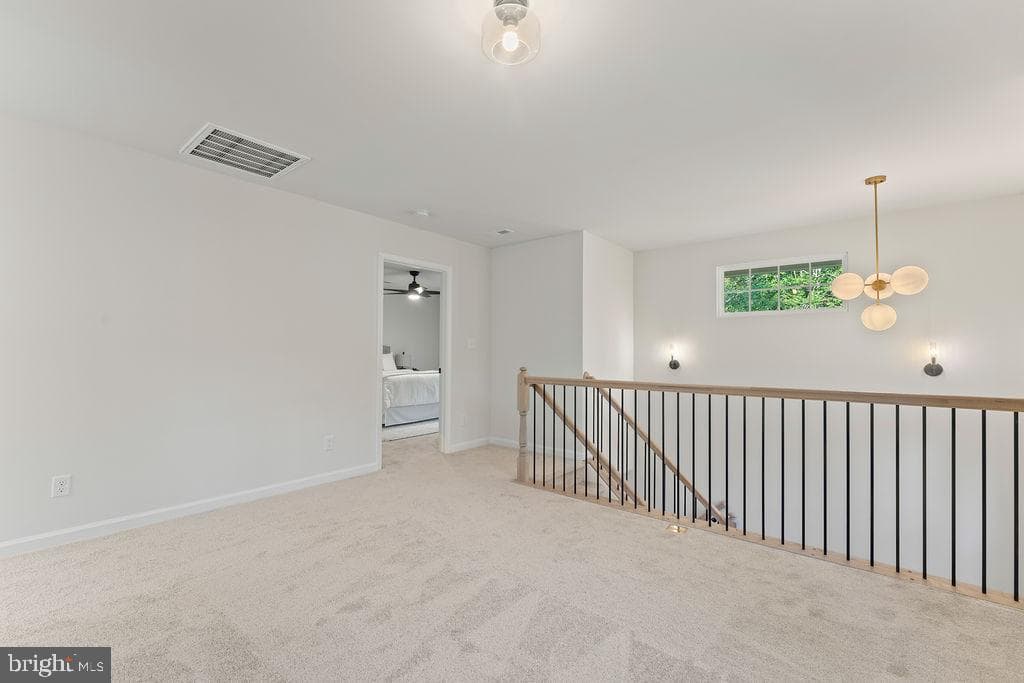 546 Paddock Lane photo 18