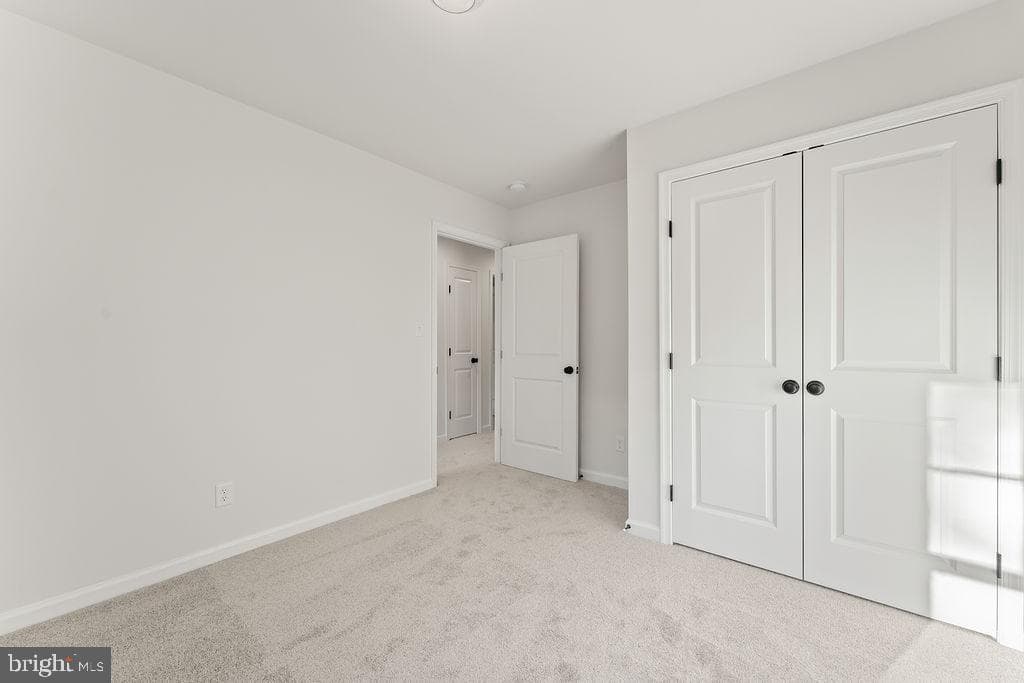 546 Paddock Lane photo 33