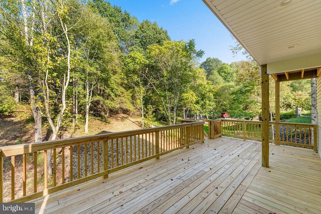 546 Paddock Lane photo 34