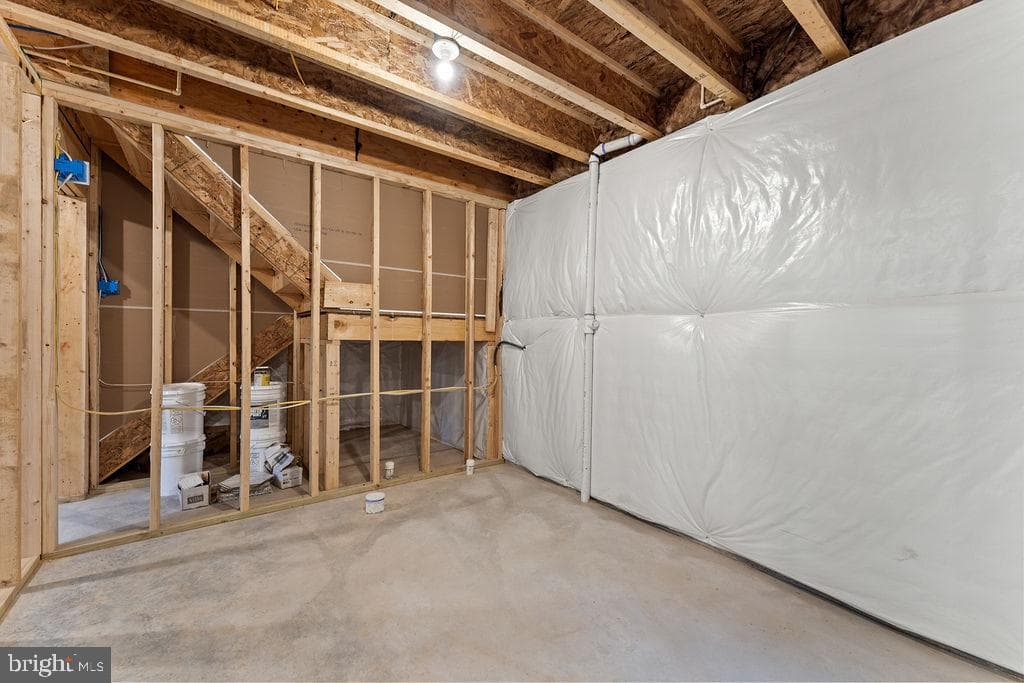 546 Paddock Lane photo 40
