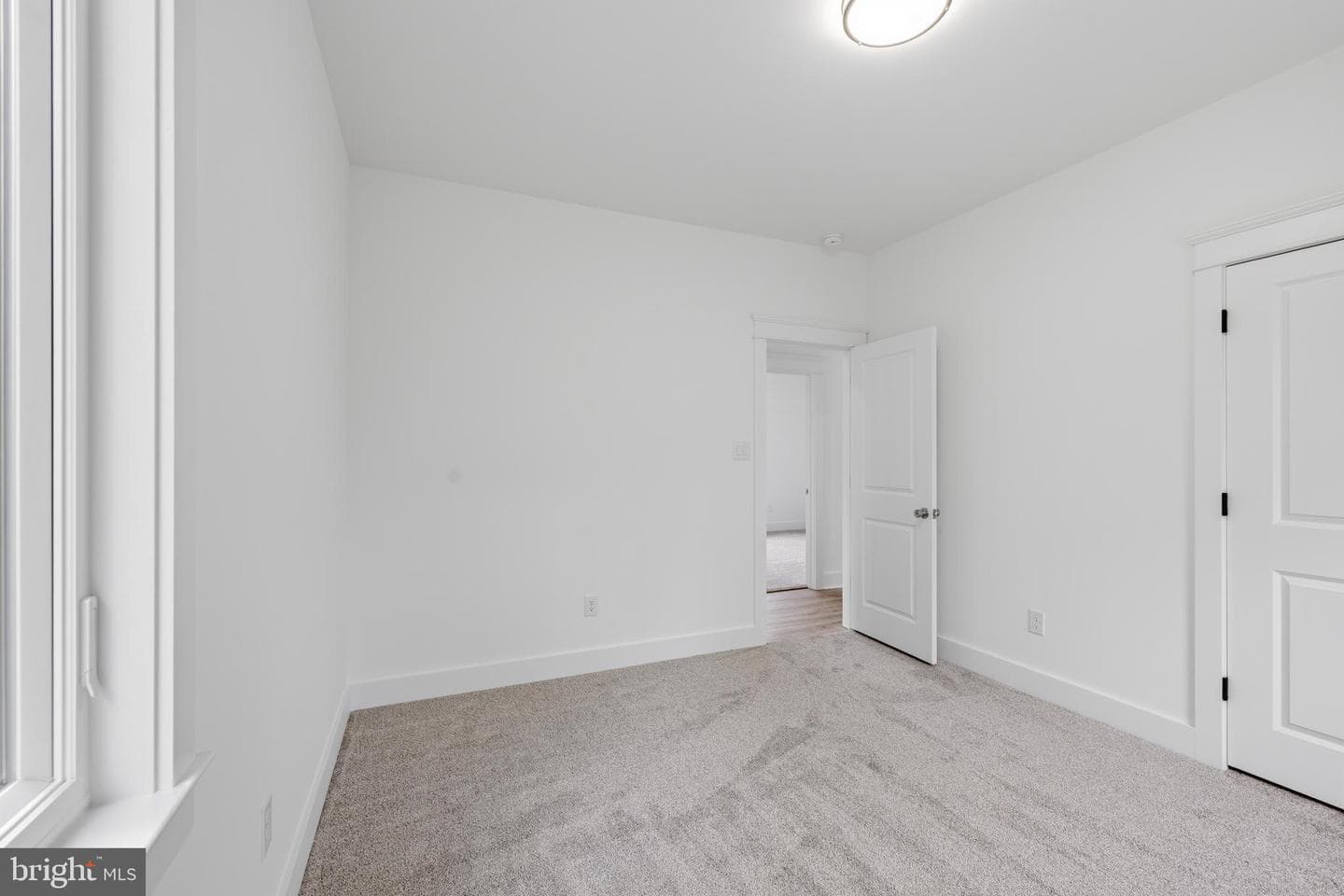 515 Noahs Landing Drive photo 35