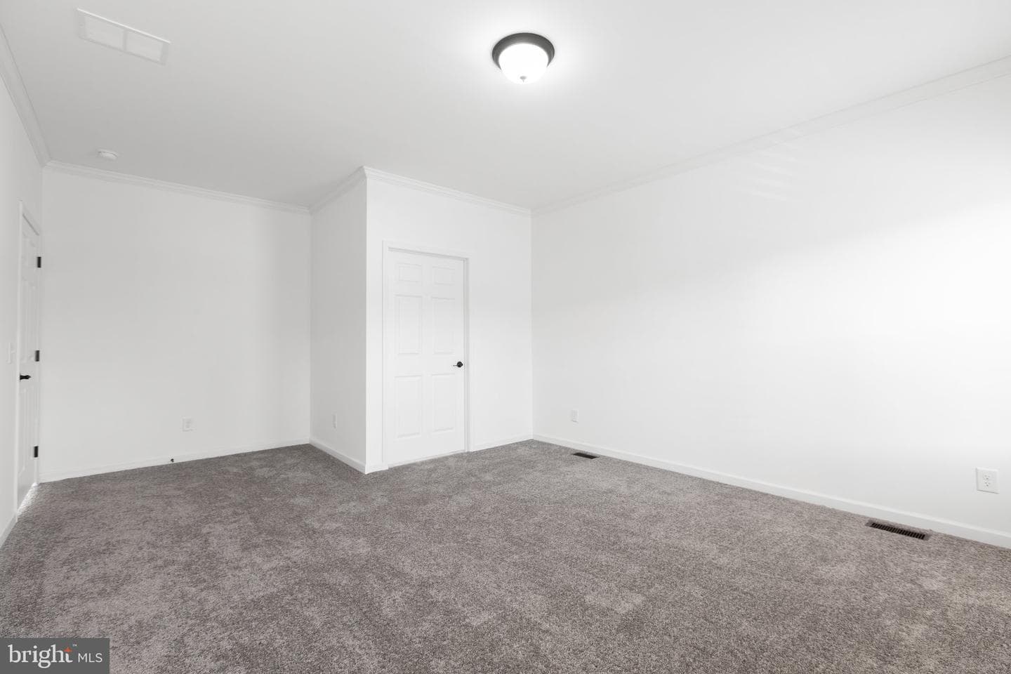 824 Mineral Avenue photo 21