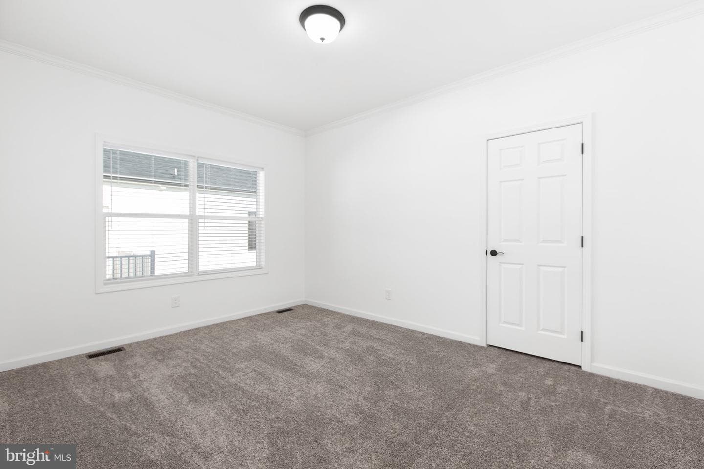824 Mineral Avenue photo 28