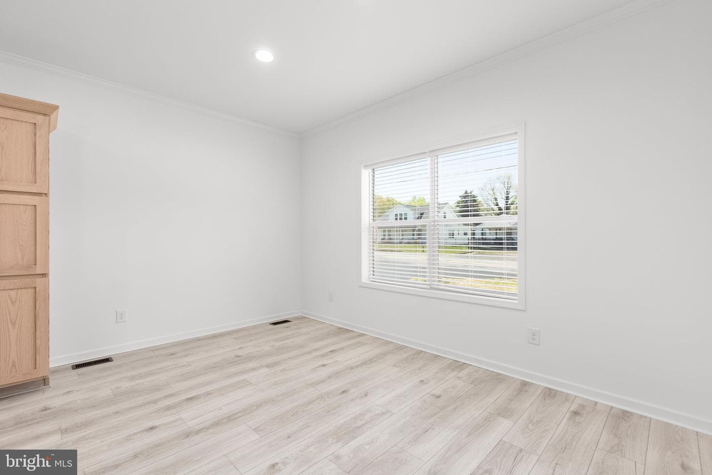 818 Mineral Avenue photo 9