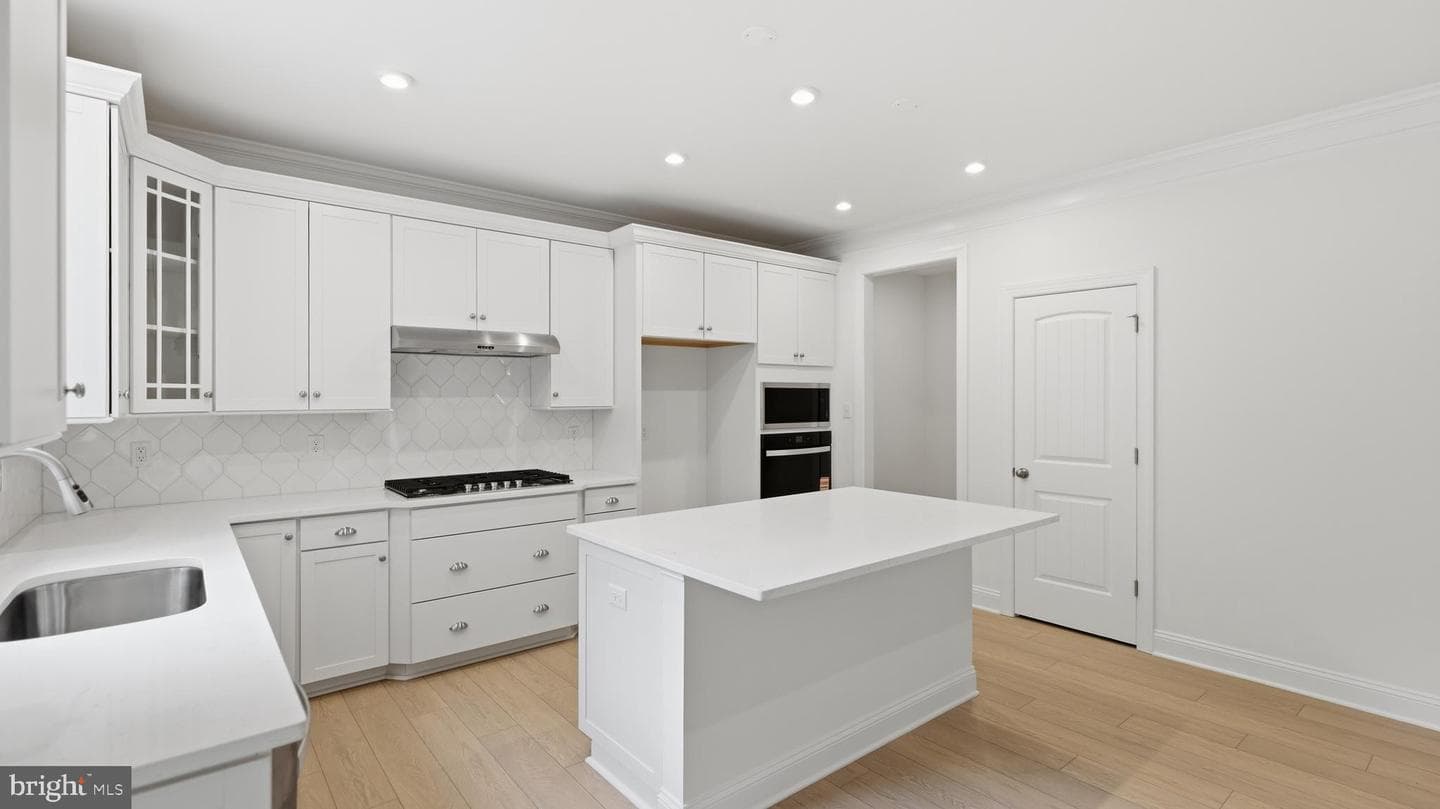 3164 Three Chopt Road photo 9