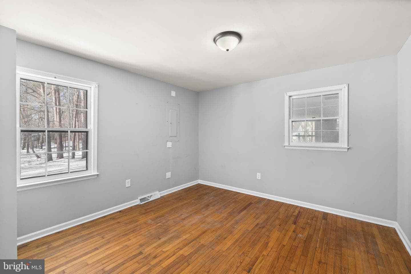 727 Chalklevel Road photo 12