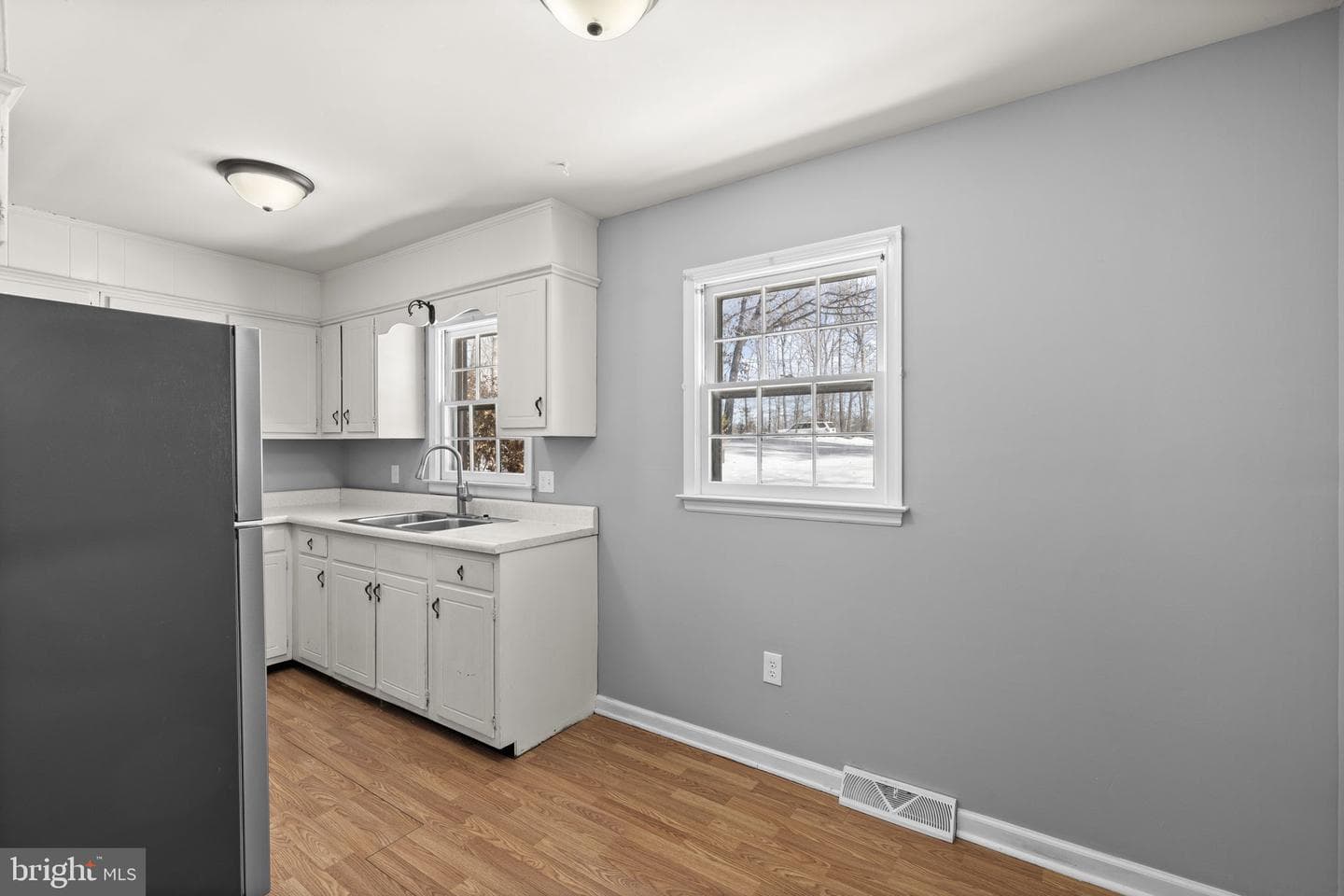 727 Chalklevel Road photo 15