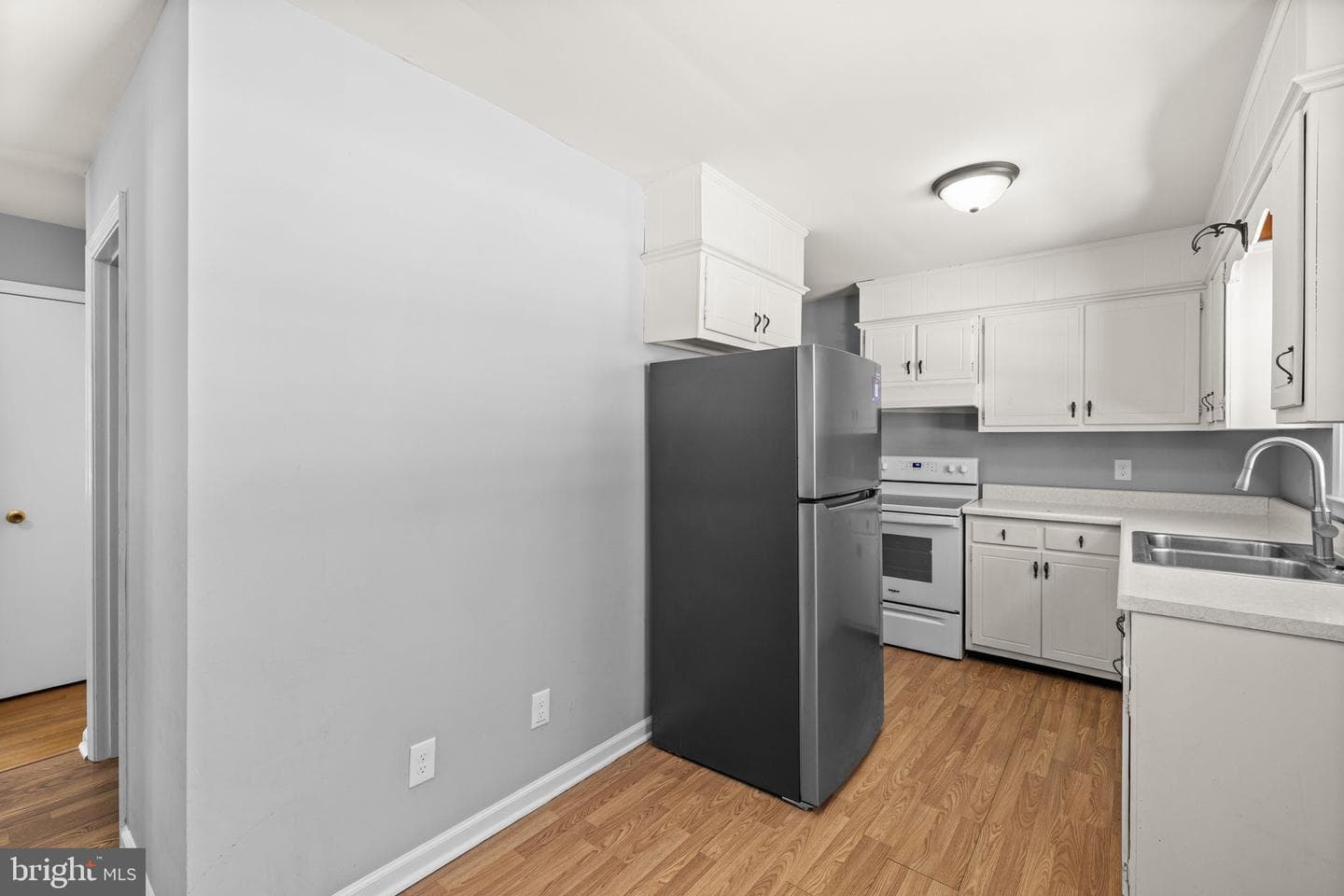 727 Chalklevel Road photo 17