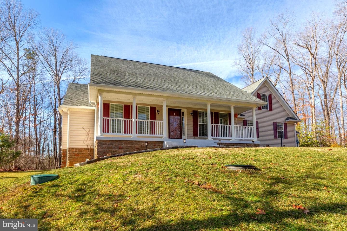 219 Oakwood Drive photo 2