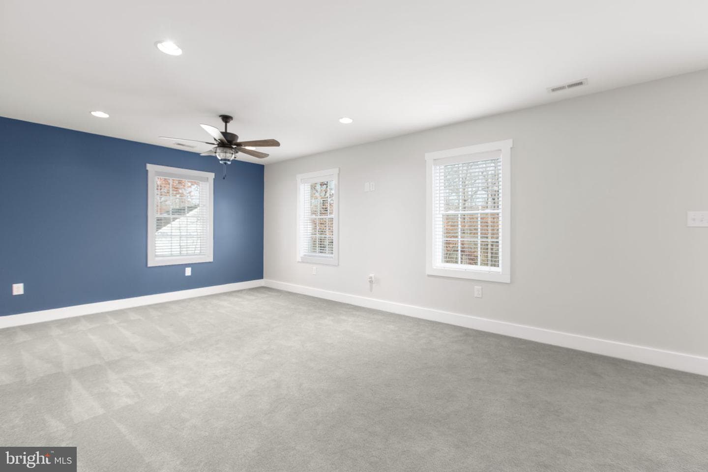 219 Oakwood Drive photo 45