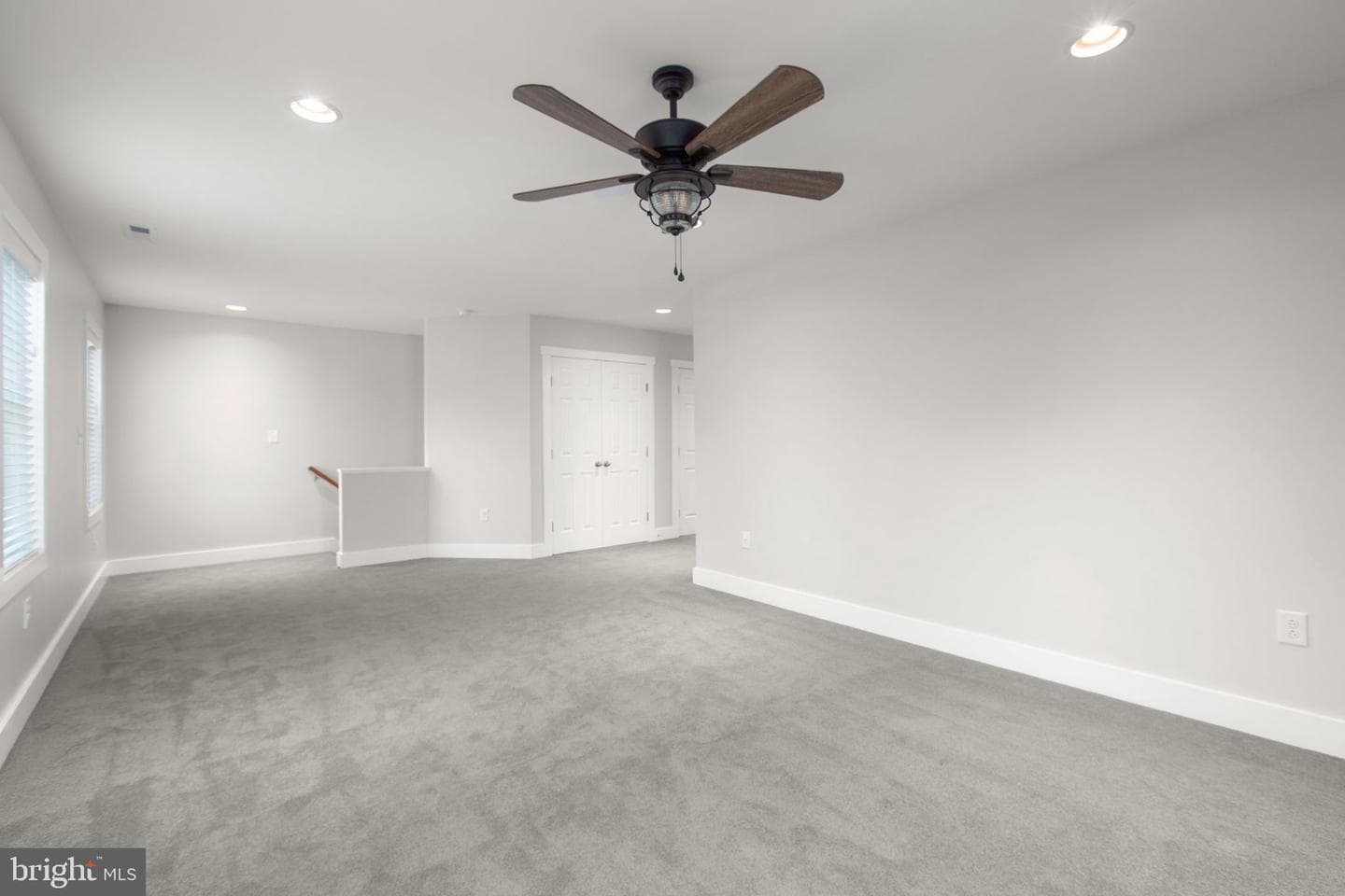 219 Oakwood Drive photo 46