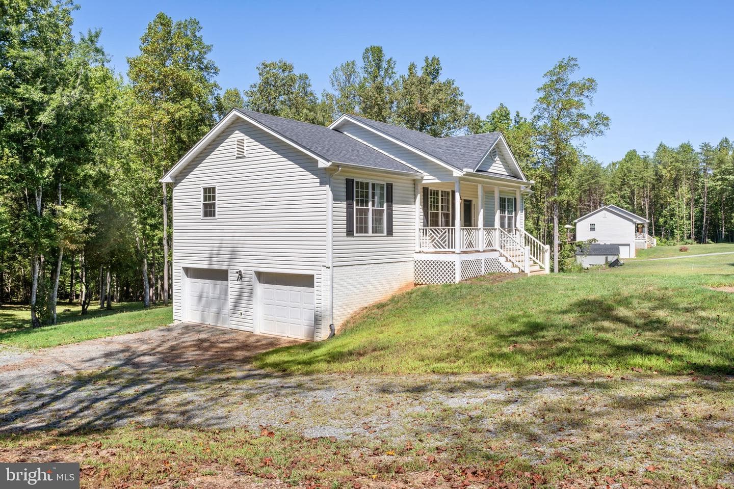 887 Hickory Creek Road, Louisa