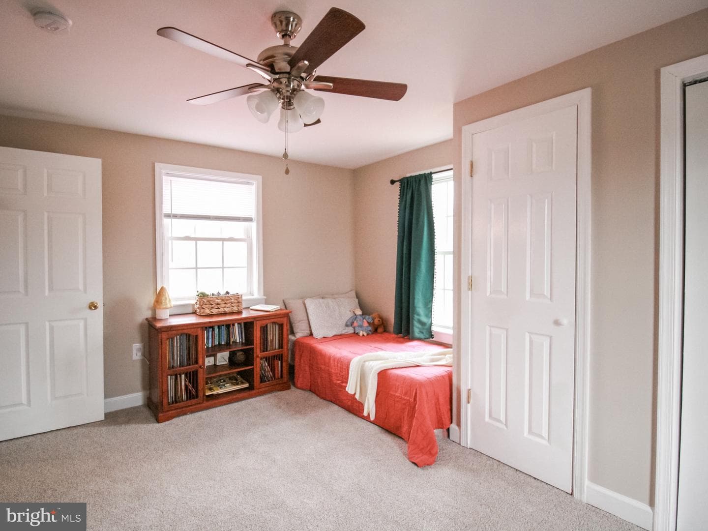 324 Mineral Avenue photo 23