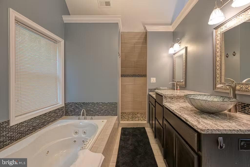 68 Emma Jane Lane photo 21