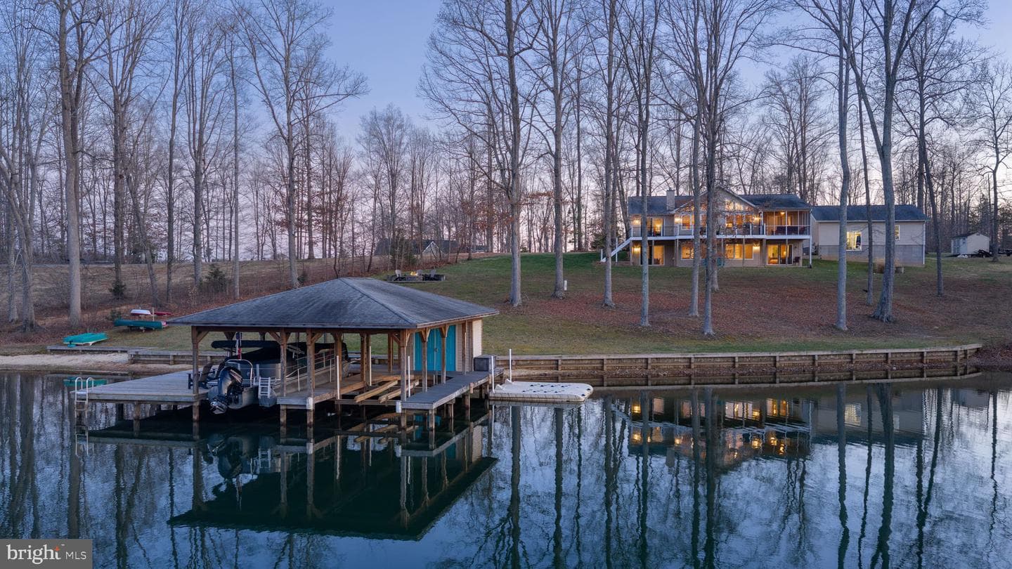 2045 Lake Forest Drive photo 108