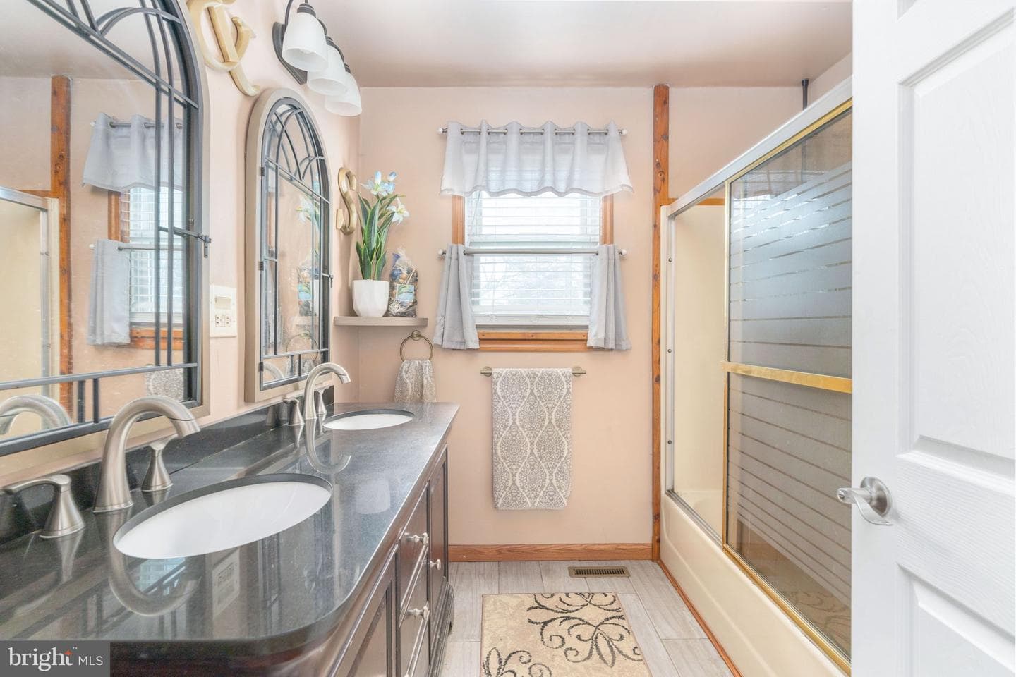 586 Jacoby Road photo 10
