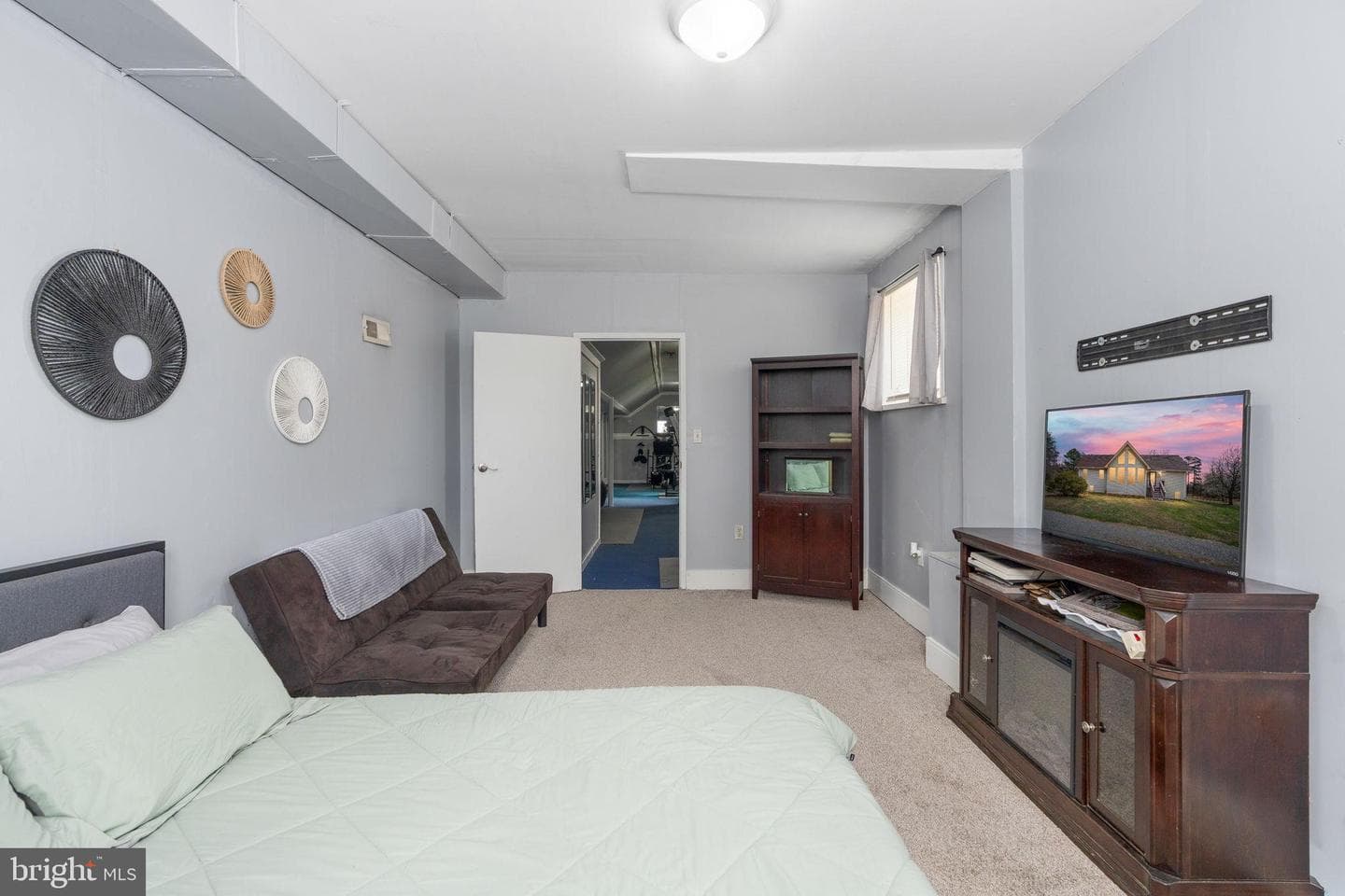 586 Jacoby Road photo 32