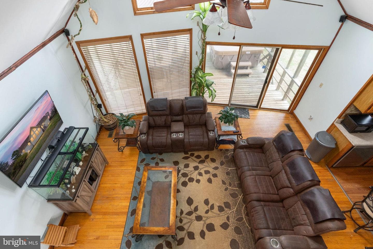 586 Jacoby Road photo 40