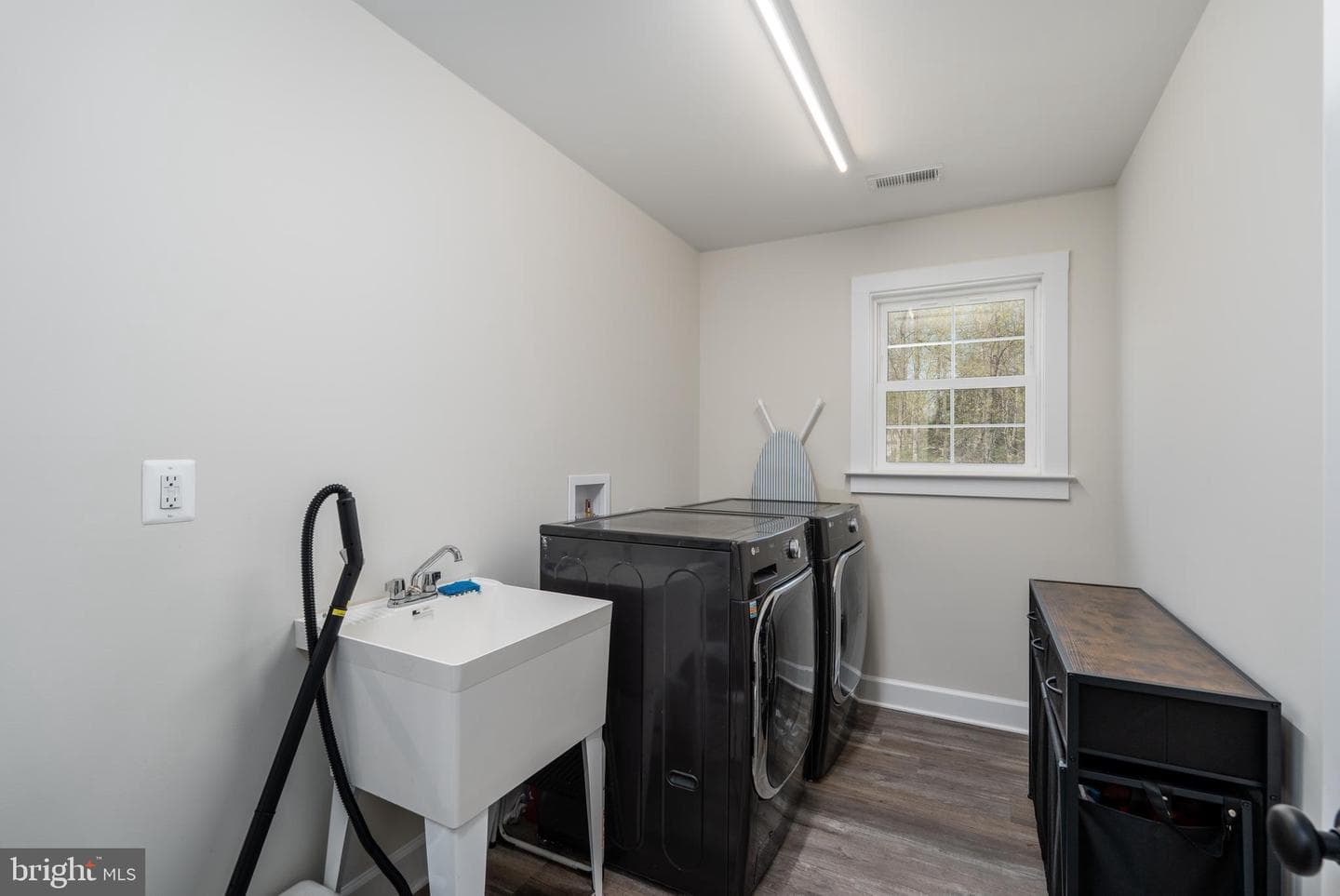 579 Fairview Drive photo 32