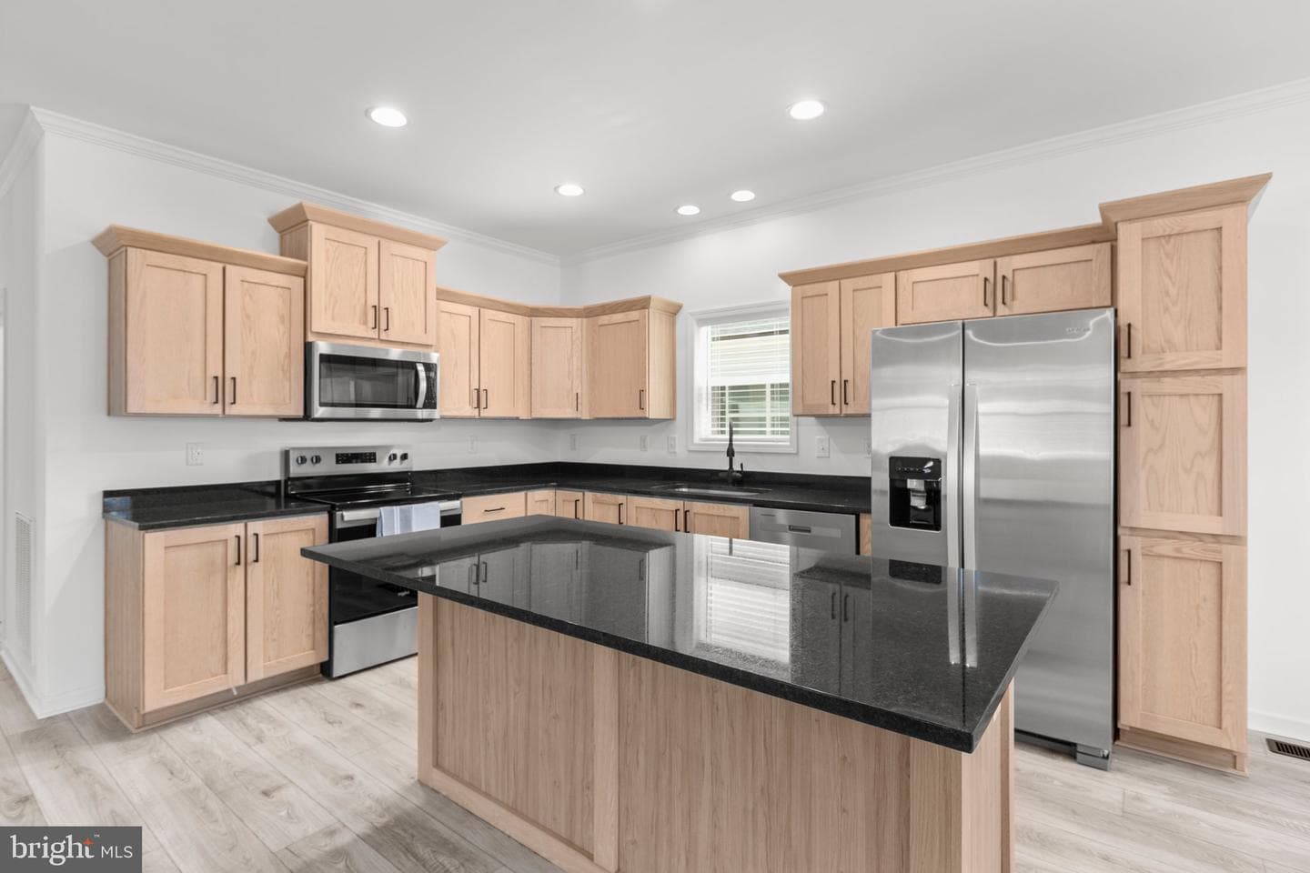 820 Mineral Avenue photo 13
