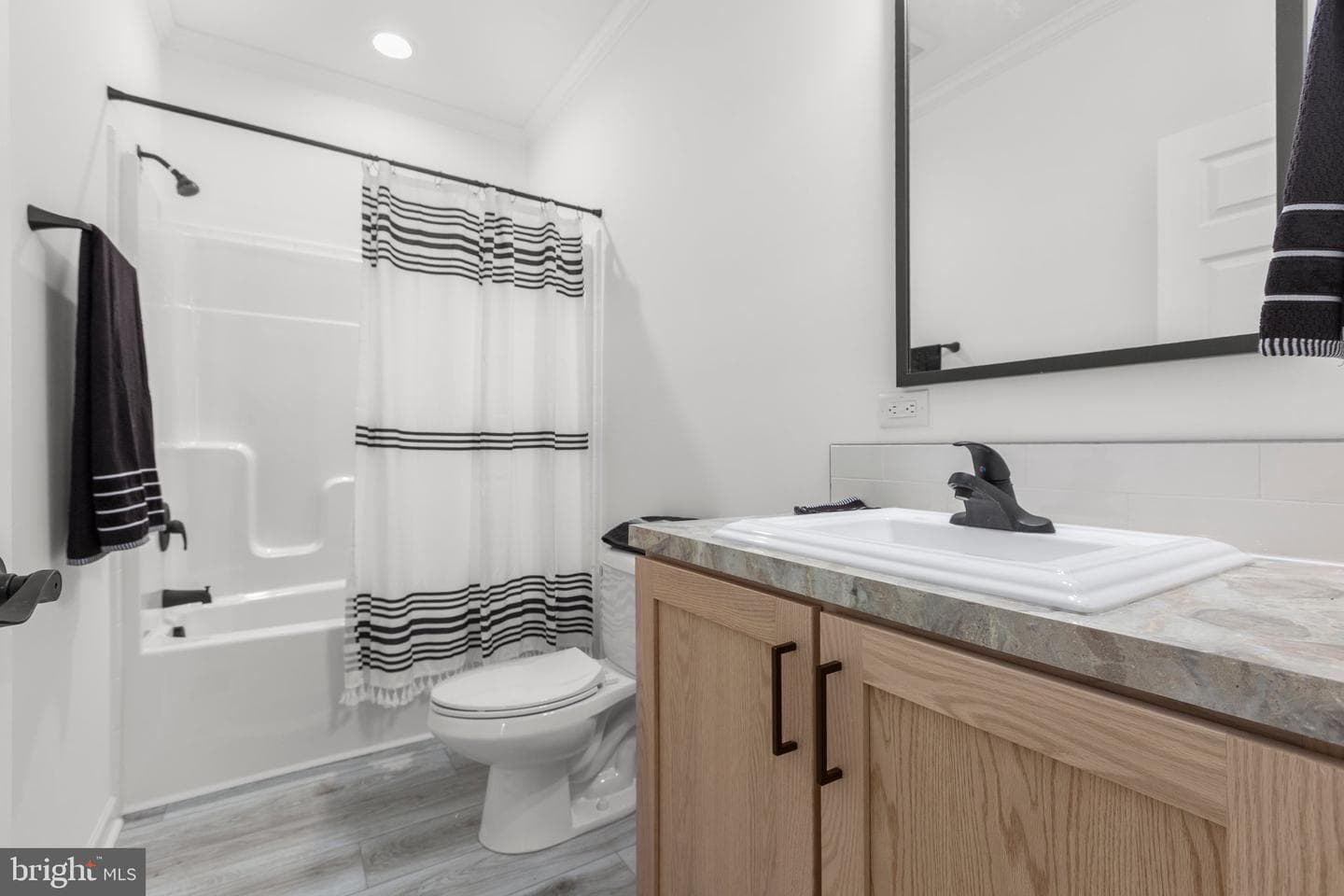 820 Mineral Avenue photo 22