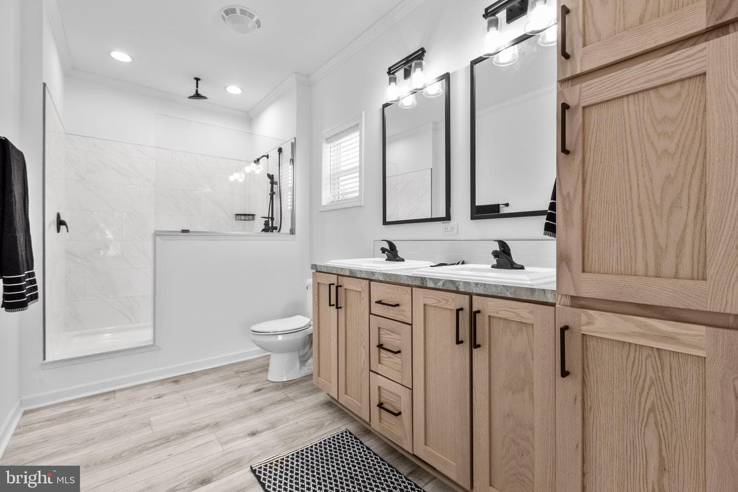 820 Mineral Avenue photo 25