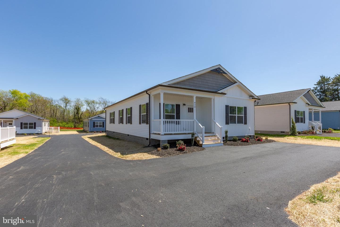 820 Mineral Avenue photo 4