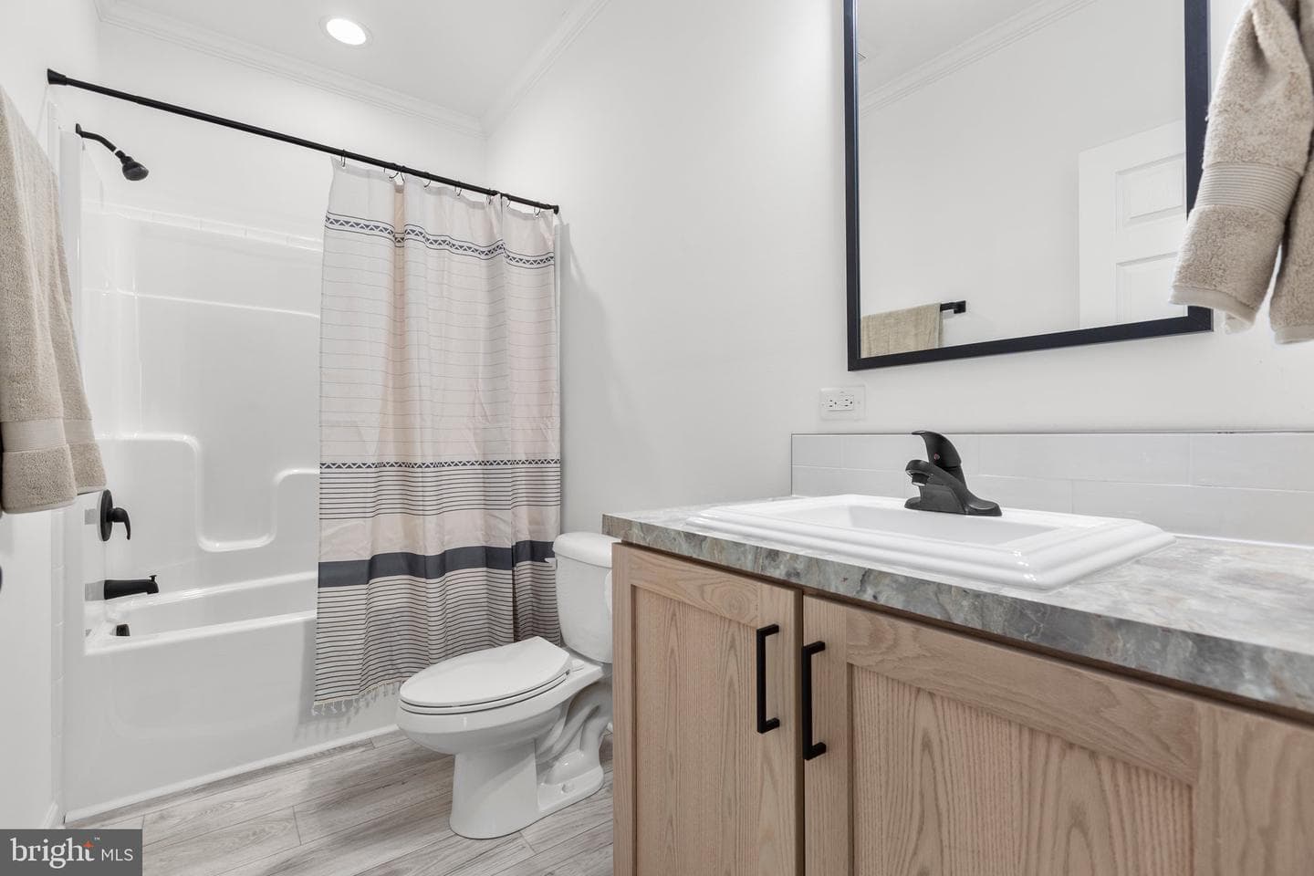 816 Mineral Avenue photo 24