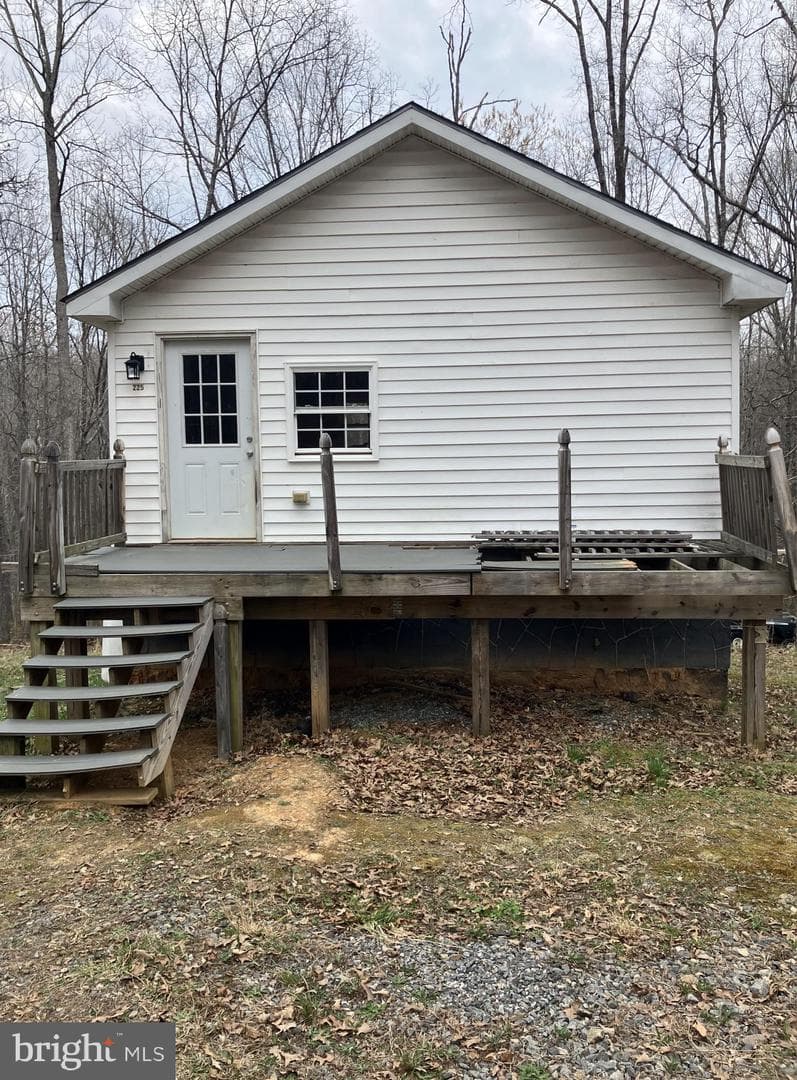 225 Foxbrook Court photo 1