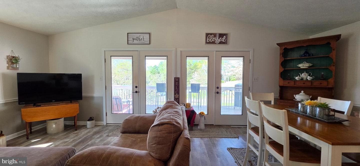 20 Lakeview Circle, Louisa