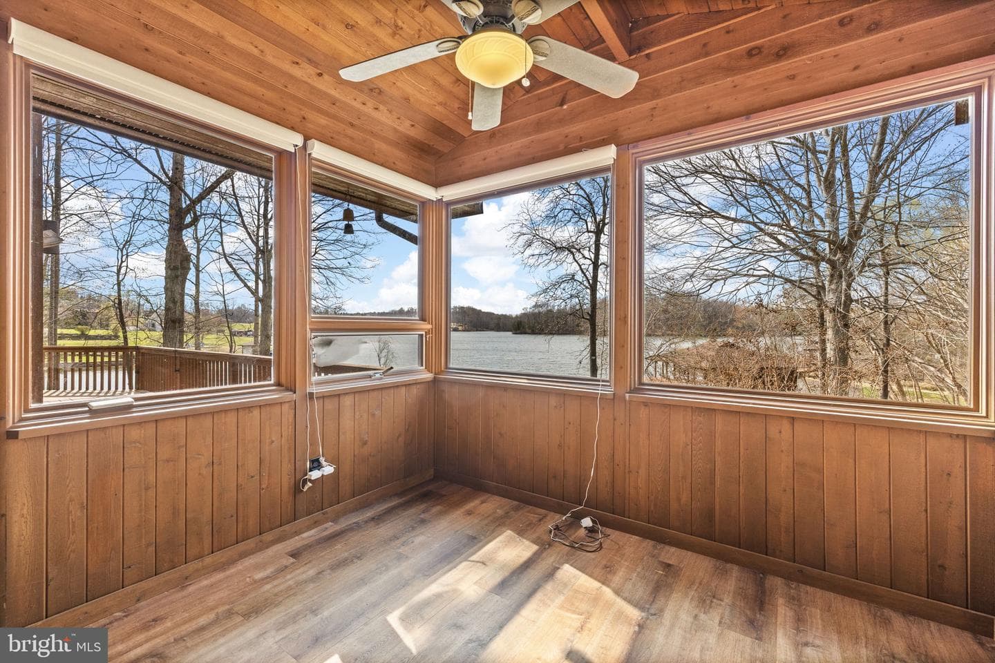 374 Sorbie Lane photo 32