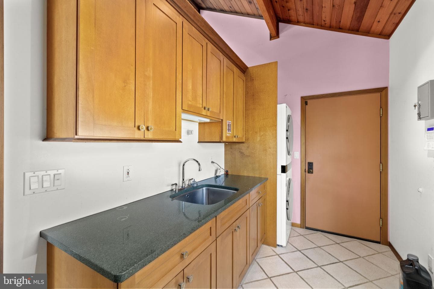 374 Sorbie Lane photo 33