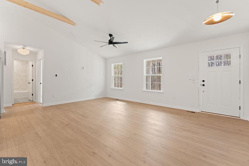 946 Pottiesville Rd photo 12