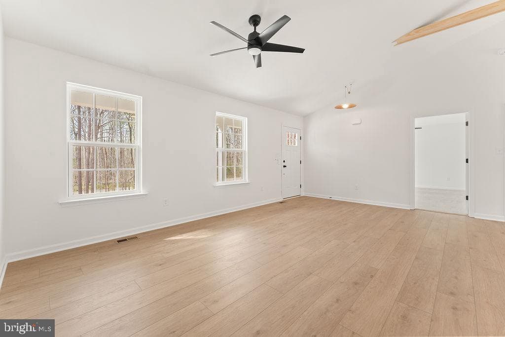 946 Pottiesville Rd photo 15