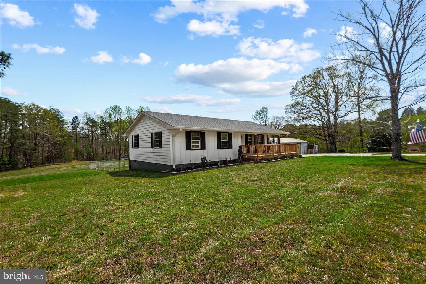 110 Spring Road photo 30