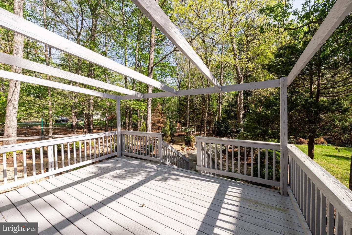 724 Mitchell Point Road photo 4