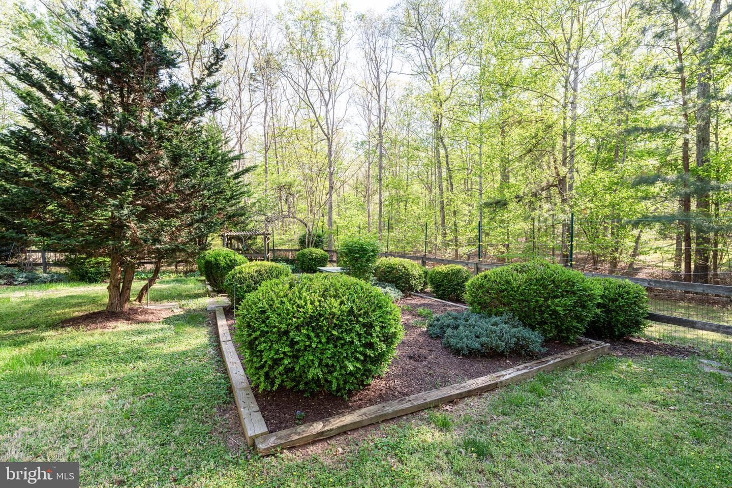 724 Mitchell Point Road photo 41