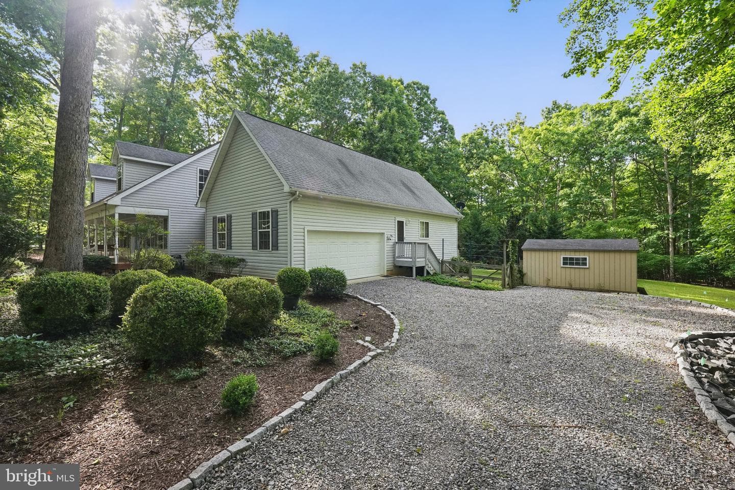 724 Mitchell Point Road photo 43