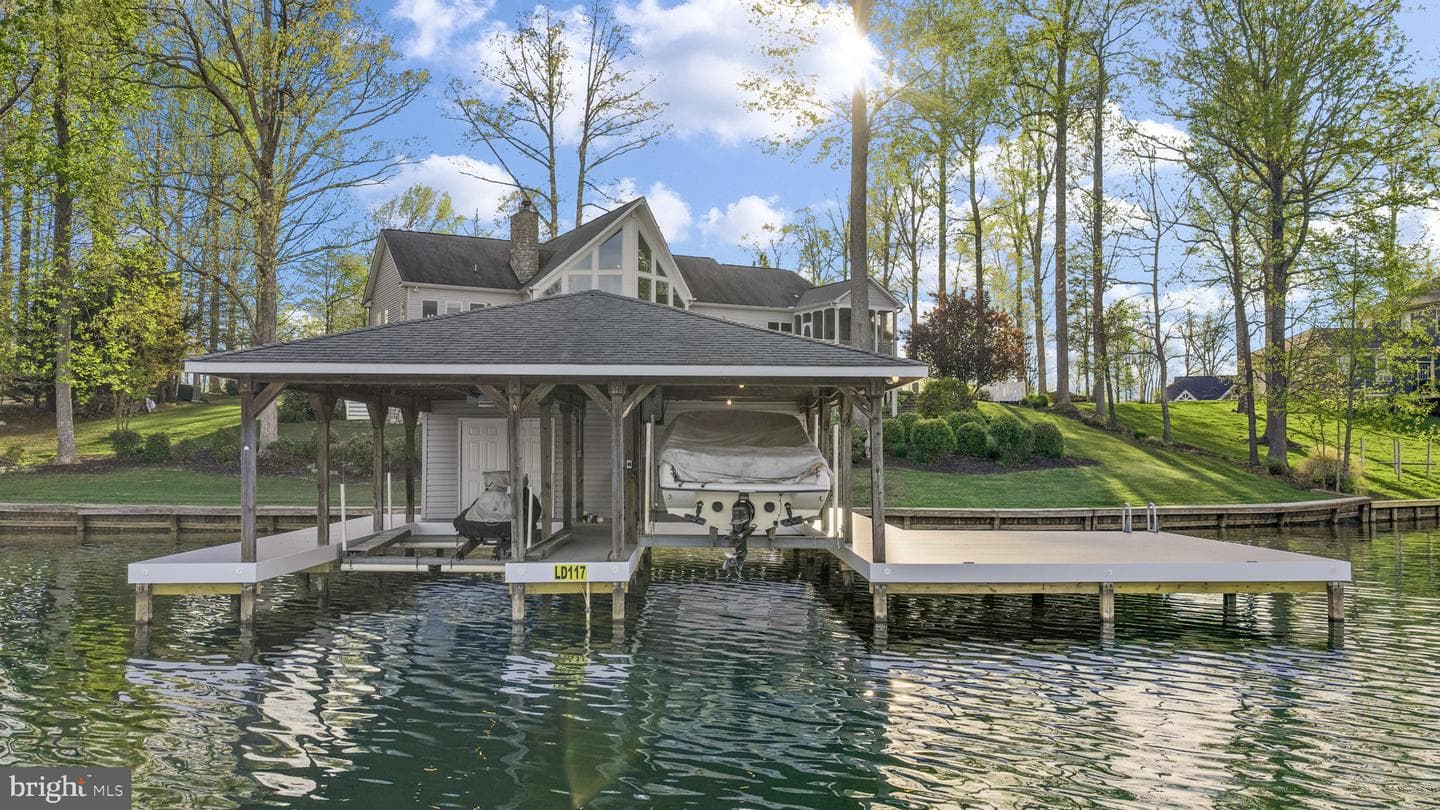 544 Ark Avenue photo 10