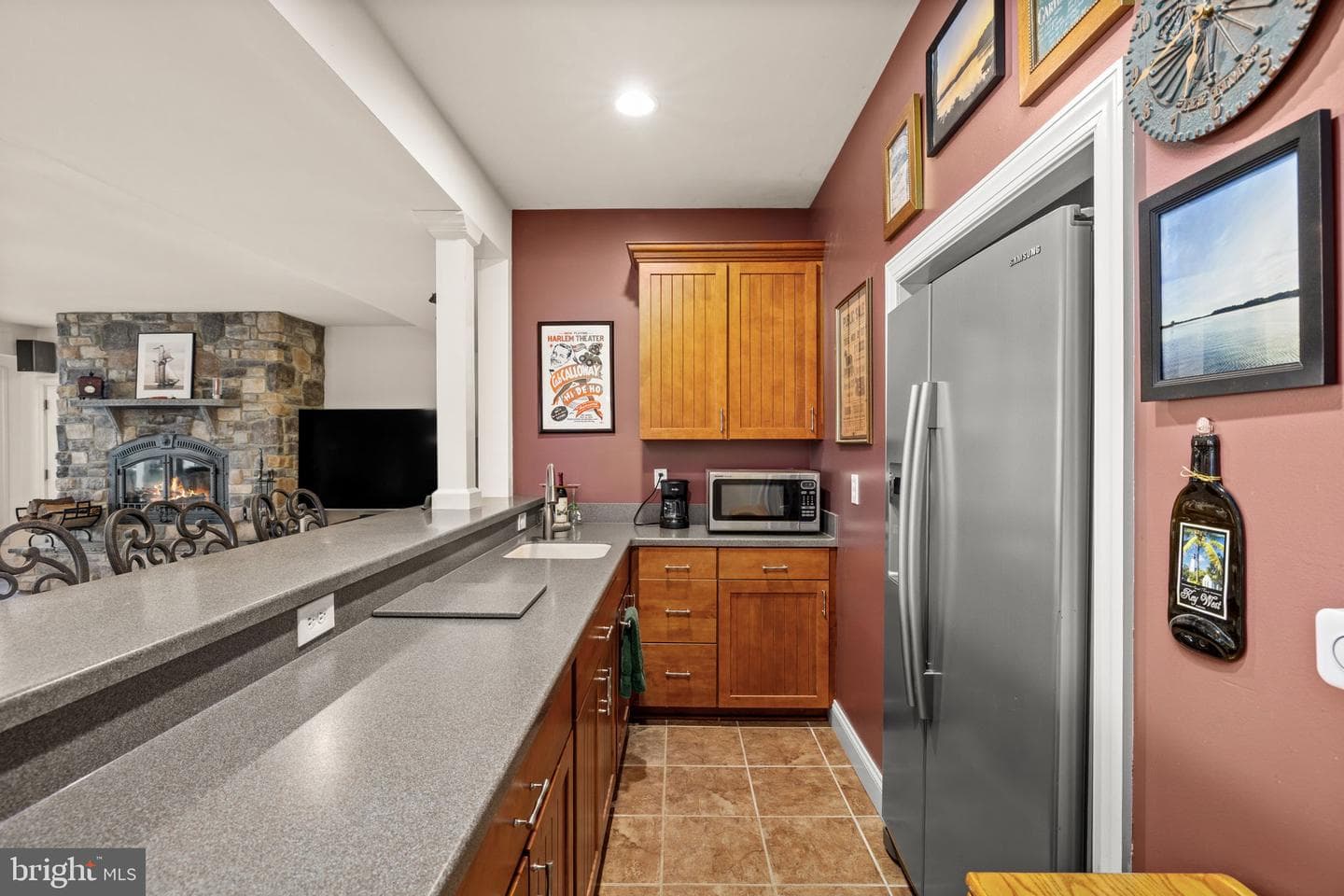 544 Ark Avenue photo 64