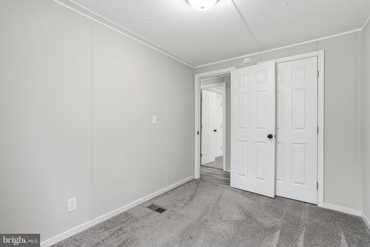 135 Heavenly Dove Drive photo 22