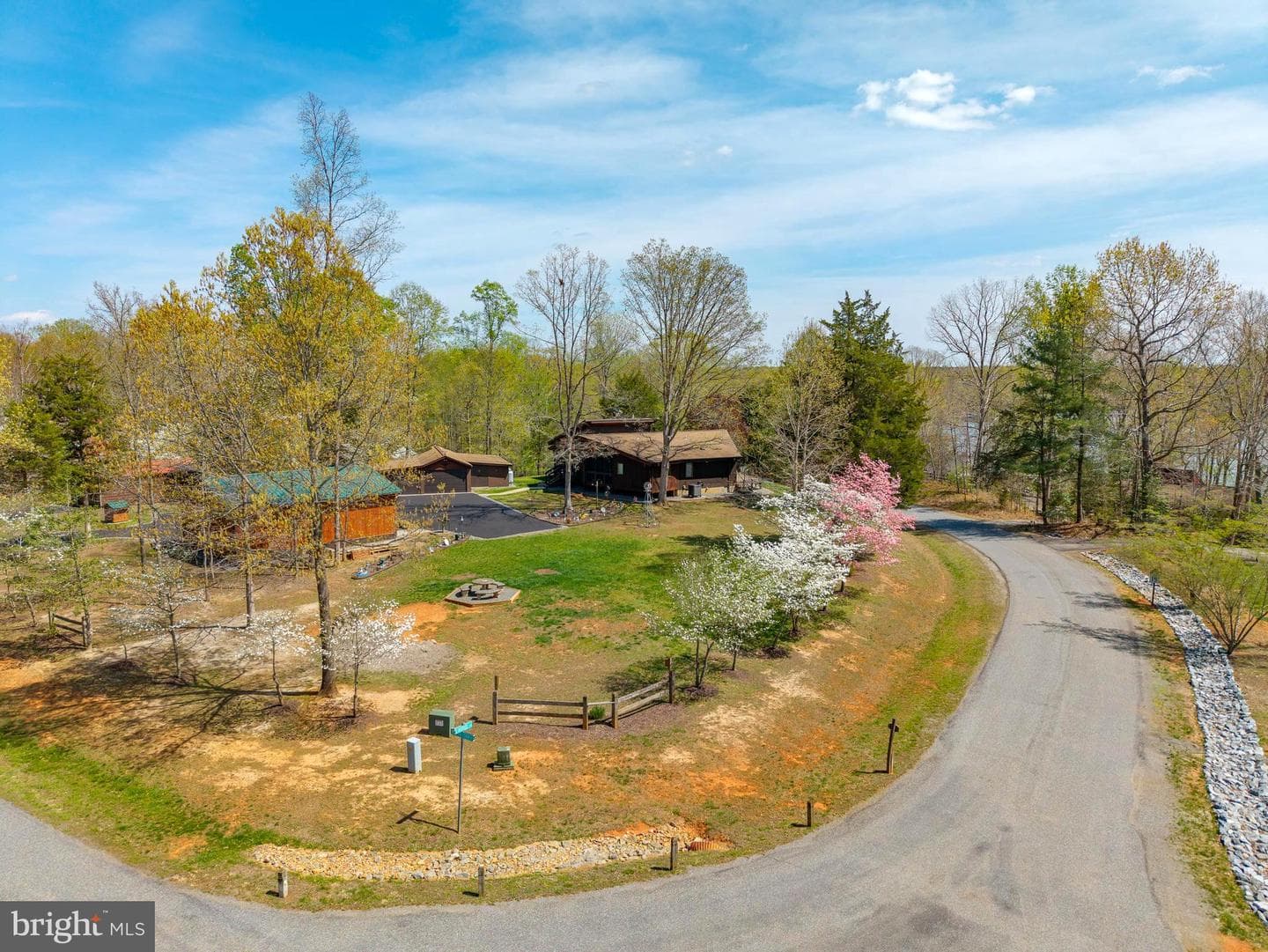 109 White Oak Drive photo 6