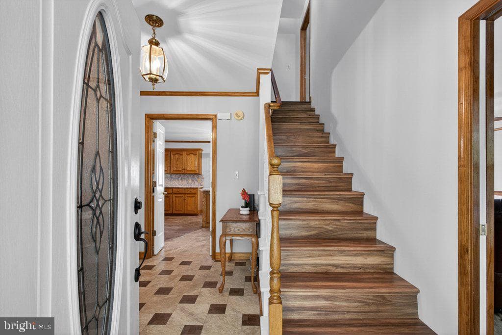 173 Covenant Way photo 9