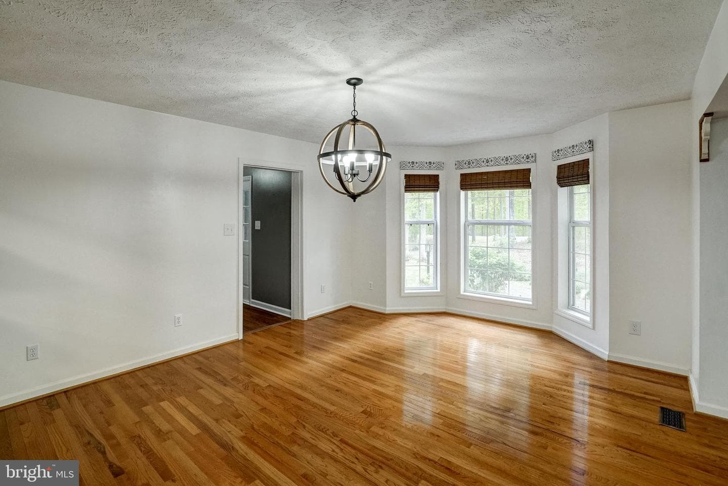 130 Oakleigh Lane photo 10