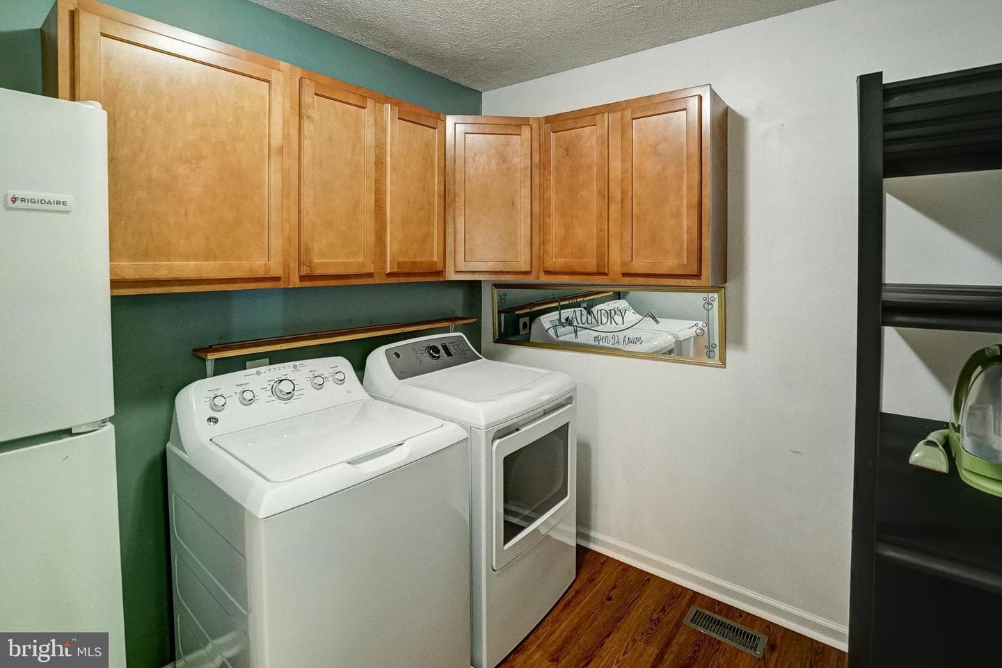 130 Oakleigh Lane photo 24