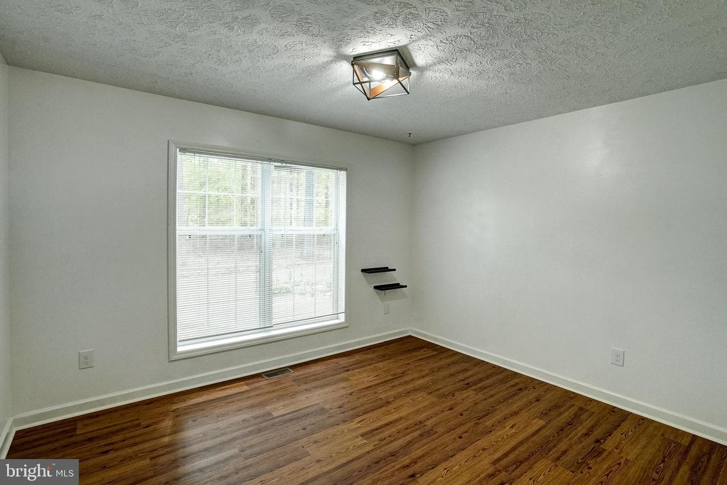 130 Oakleigh Lane photo 32