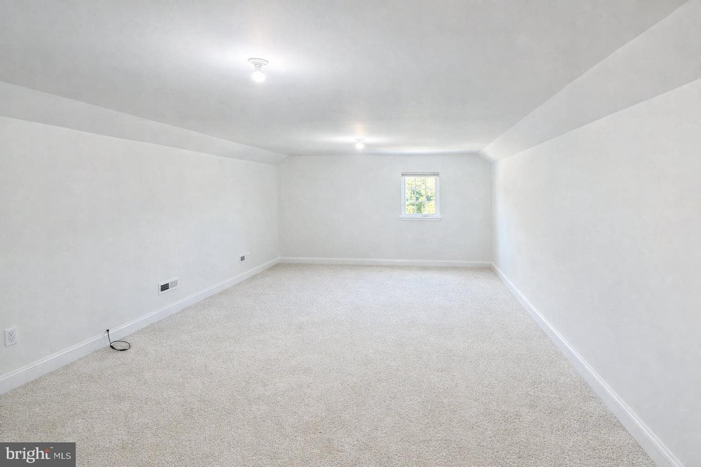 199 Gibson St photo 35