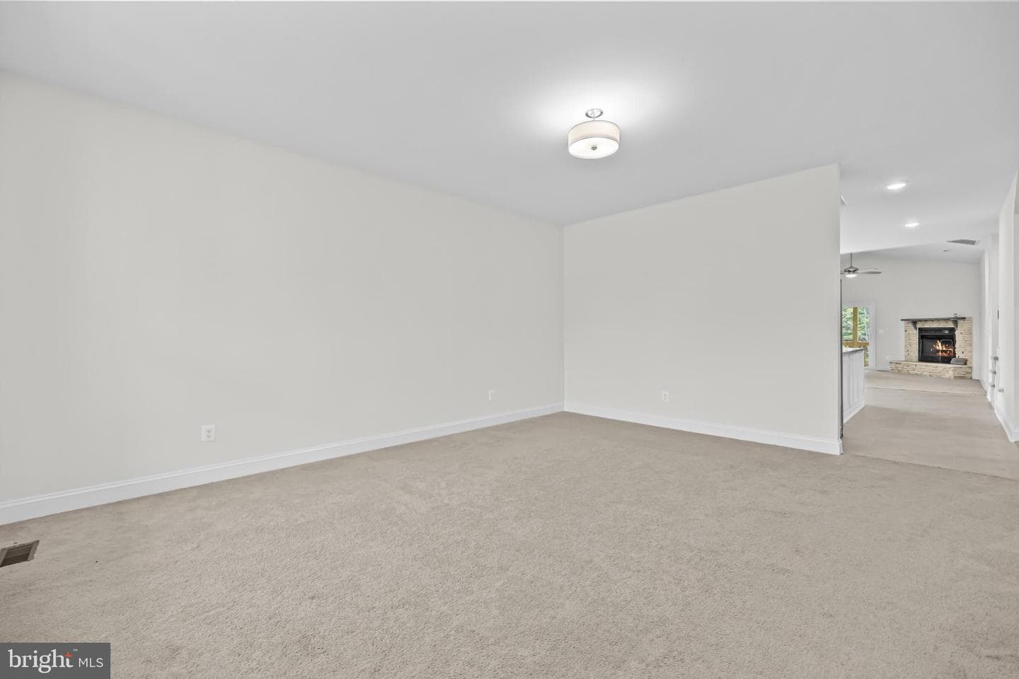 199 Gibson St photo 7