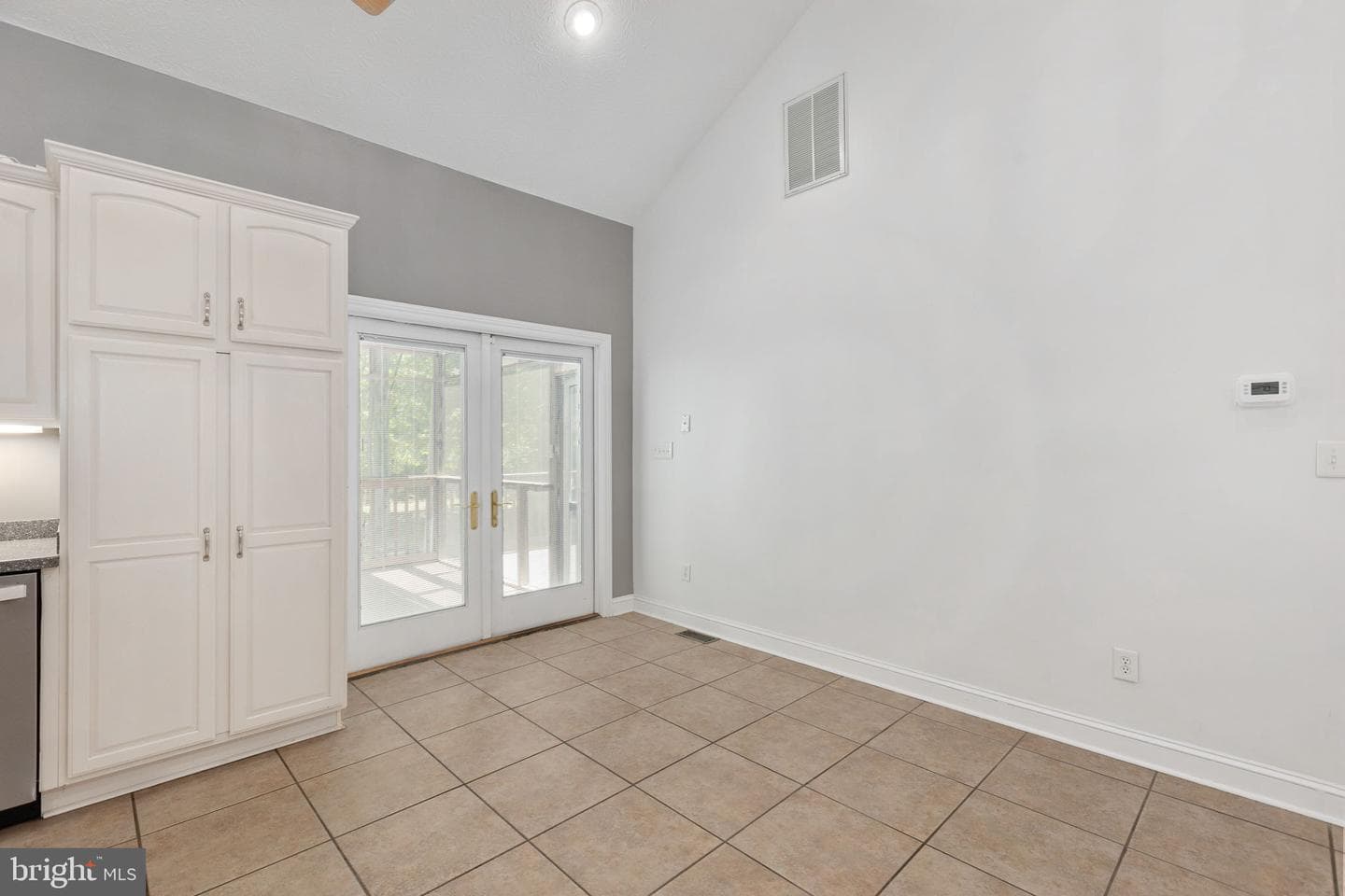 197 Oakleigh Lane photo 32